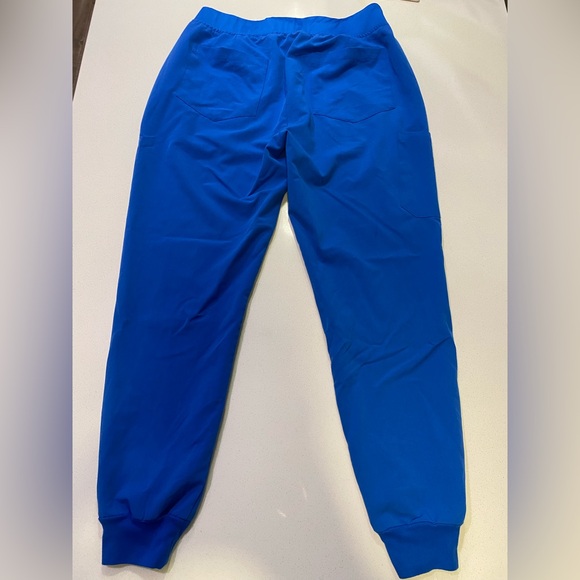 Royal Blue Women’s Mandala Scrubs Set - Size Medium - Picture 7 of 9